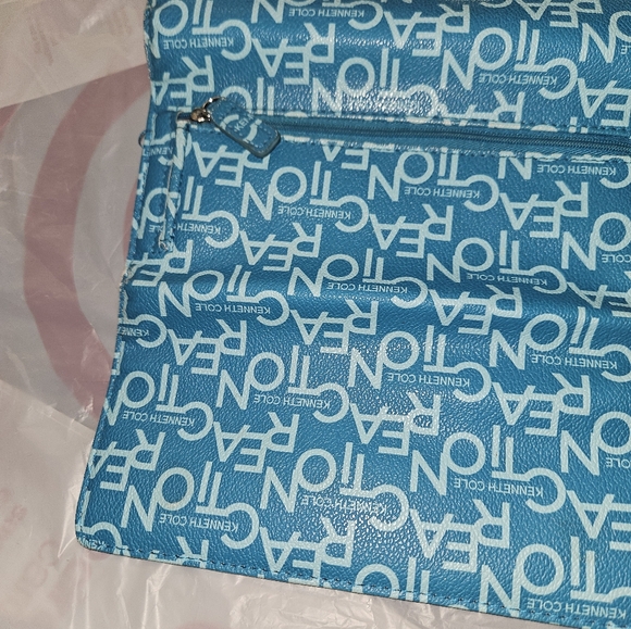 Wallet - Picture 3 of 5